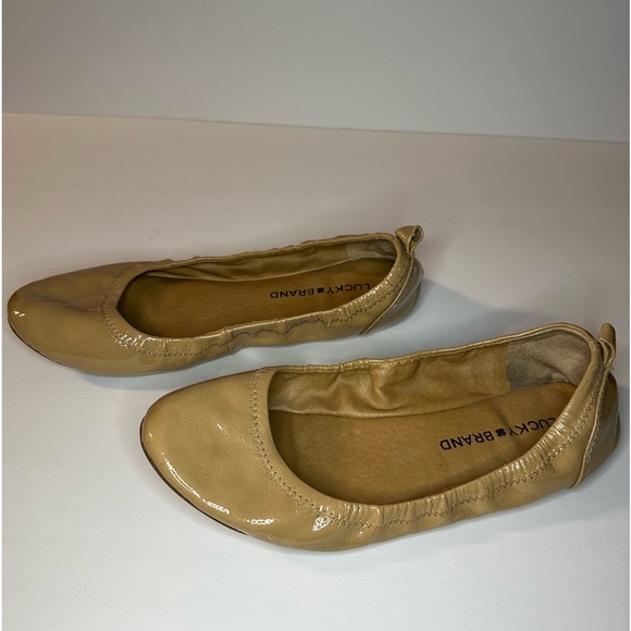 Lucky Brand Ballet Flats Women’s Size 8.5 Beige Vegan Patent Leather - Picture 2 of 11